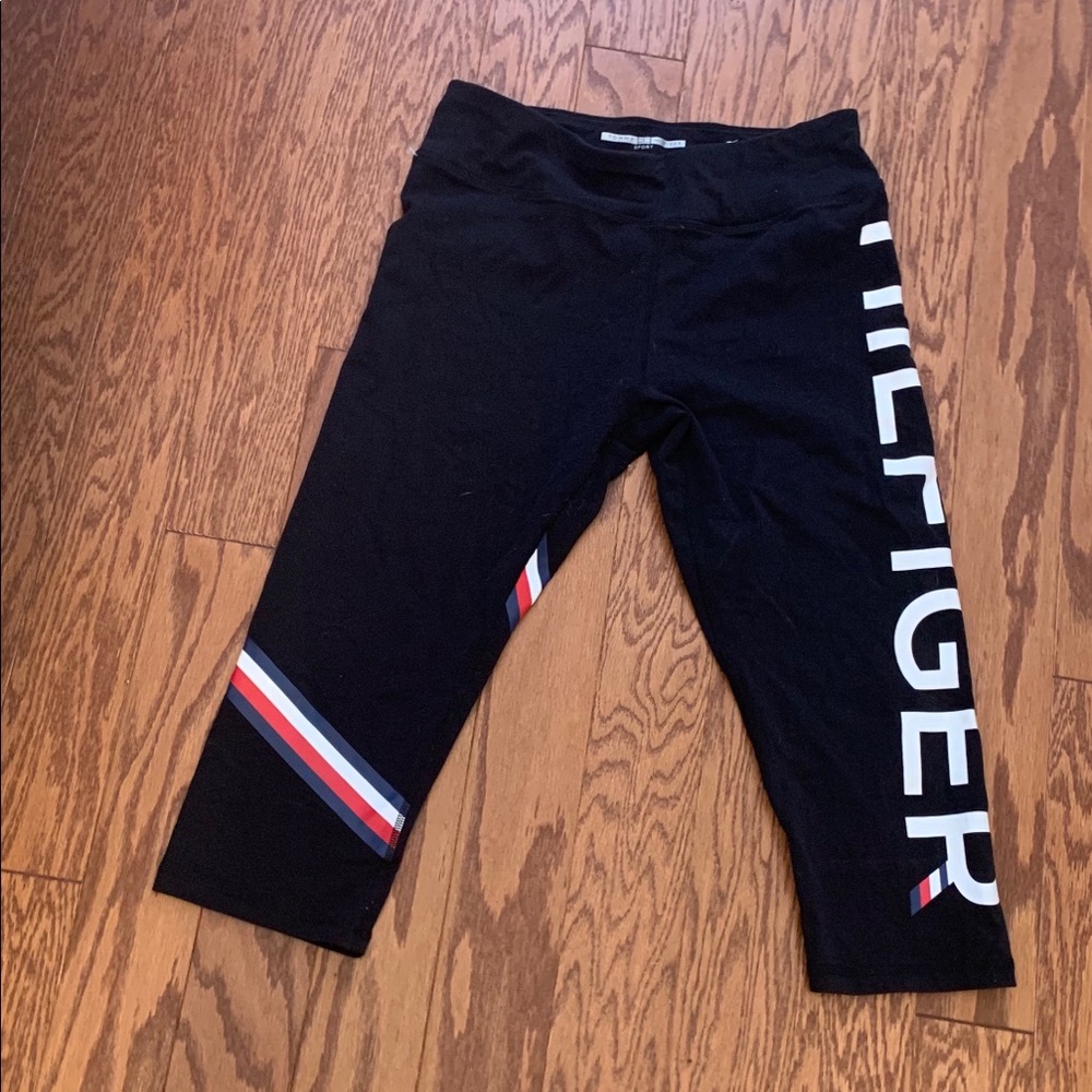 Tommy Hilfiger Size || Large Capris